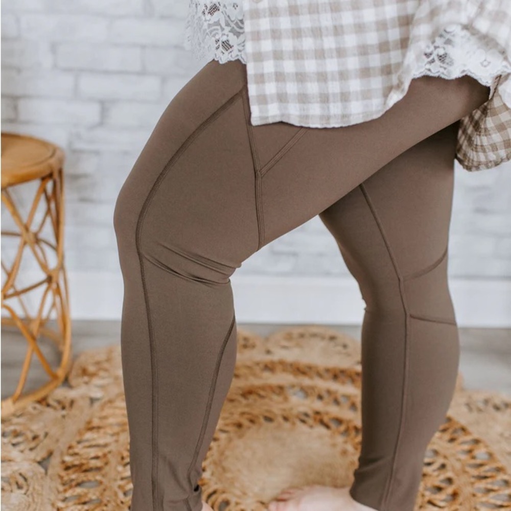 NWT Spanx knockout leggings (color Bark) 3X - Picture 2 of 3